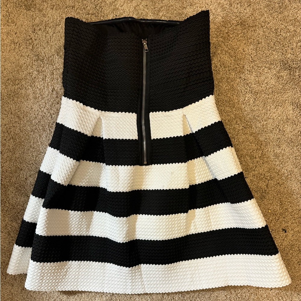 Never Worn - image 2